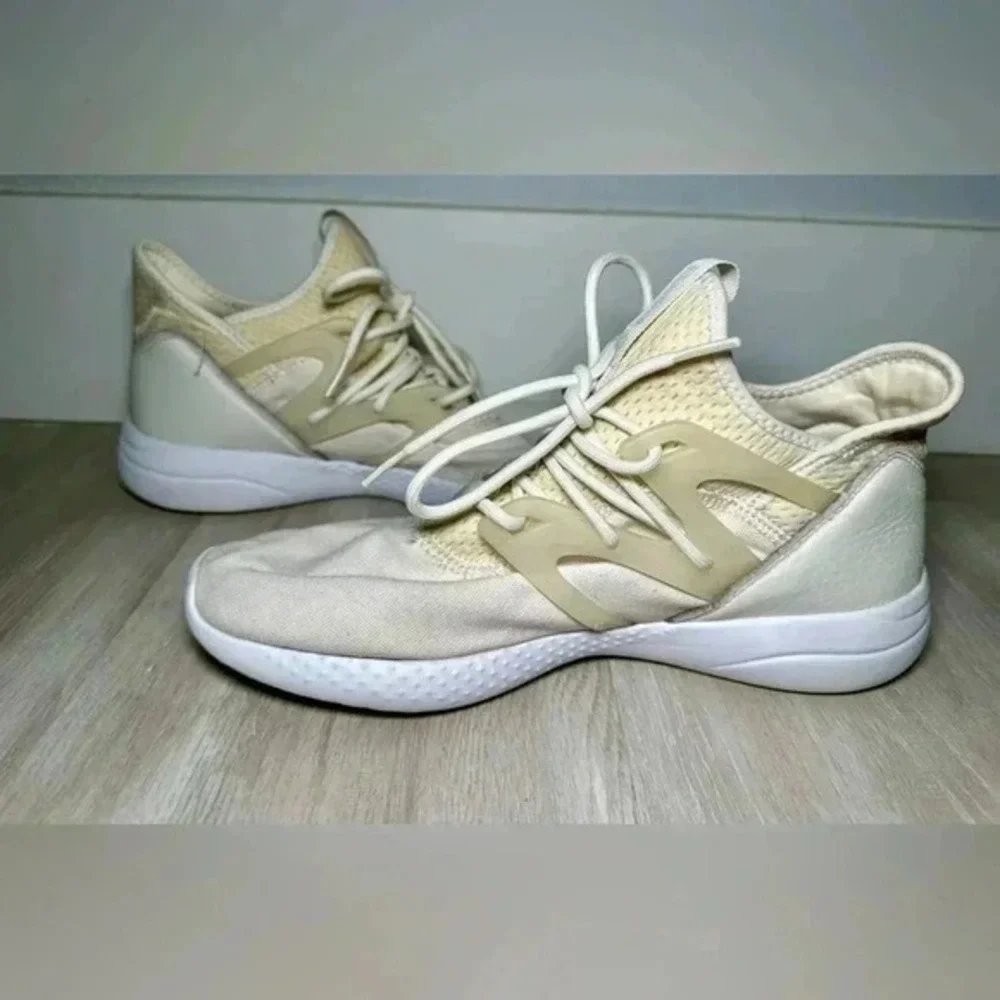 Reebok Women's Ultralite Running Shoes Beige Athletic Sneakers Size 8.5 - Picture 2 of 9